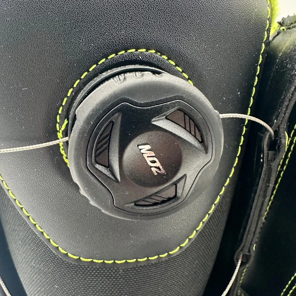 Whitewoods Matrix 880 Snowboard Boots Mens 13 Black‎ Neon MOZ Dial Thinsulate